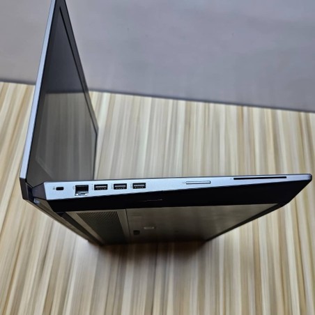 HP Zbook 15 G5 workstation  Intel Core i5-83000H 8e génération 32GB